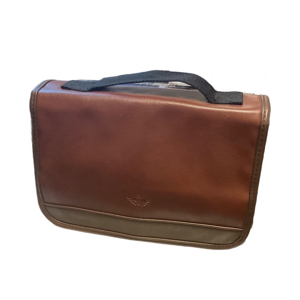 Dockers trifold Brown Leather Men's Bag travel case toiletries